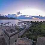 Janeta Panoramic Loft Apartment Giardini Naxos