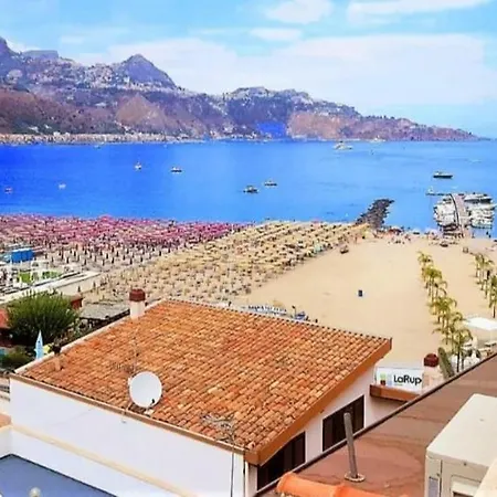 Janeta Panoramic Loft Apartment Giardini Naxos